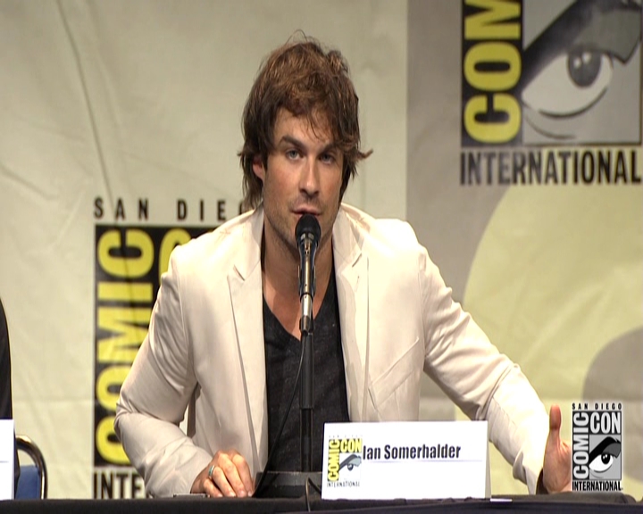 VampireDiariesWorld-dot-nl_S7-dvdextra-2015ComicConPanel0720.jpg