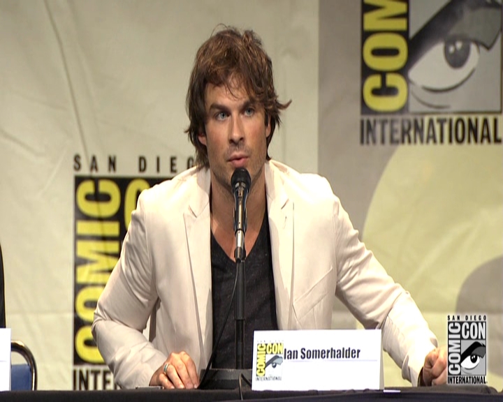 VampireDiariesWorld-dot-nl_S7-dvdextra-2015ComicConPanel0723.jpg