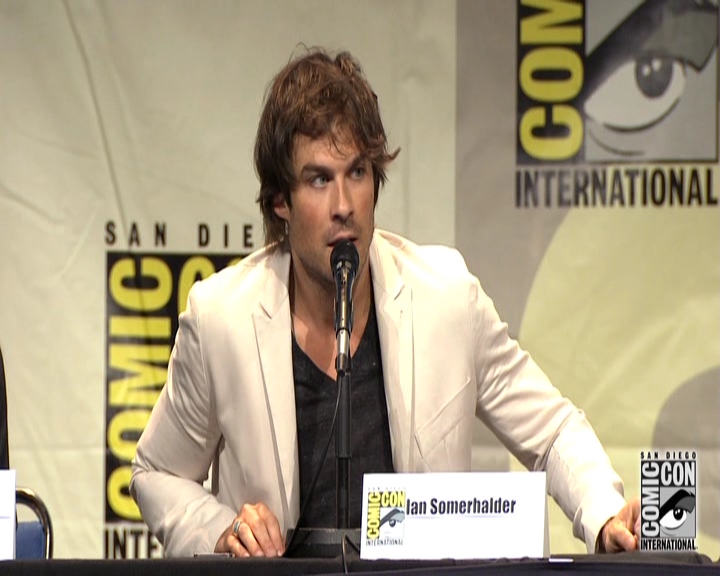 VampireDiariesWorld-dot-nl_S7-dvdextra-2015ComicConPanel0724.jpg