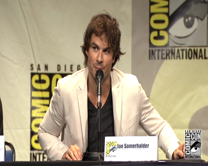 VampireDiariesWorld-dot-nl_S7-dvdextra-2015ComicConPanel0727.jpg