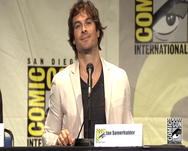 VampireDiariesWorld-dot-nl_S7-dvdextra-2015ComicConPanel0732.jpg