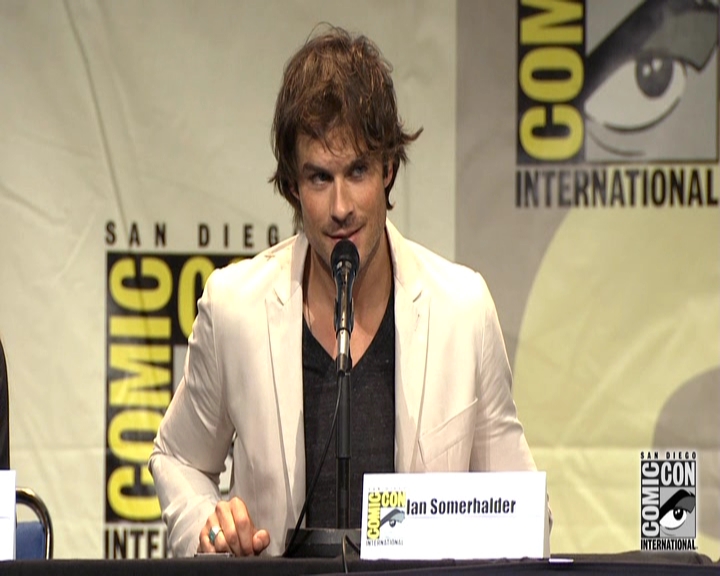 VampireDiariesWorld-dot-nl_S7-dvdextra-2015ComicConPanel0733.jpg