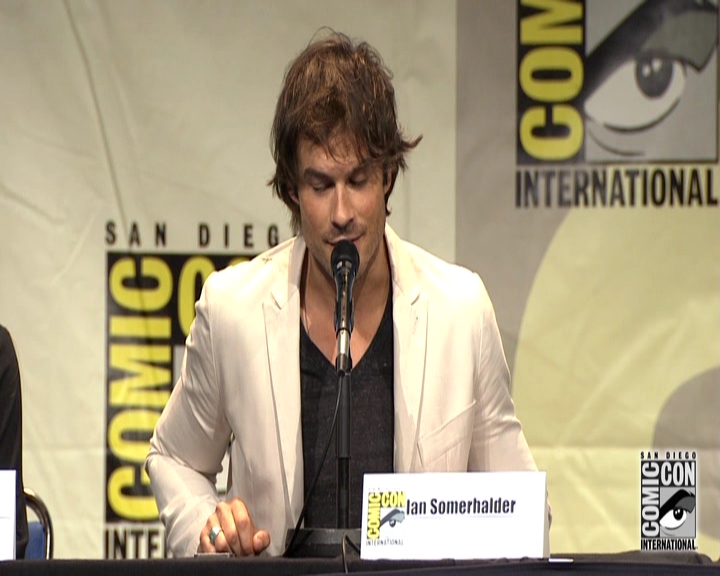 VampireDiariesWorld-dot-nl_S7-dvdextra-2015ComicConPanel0734.jpg