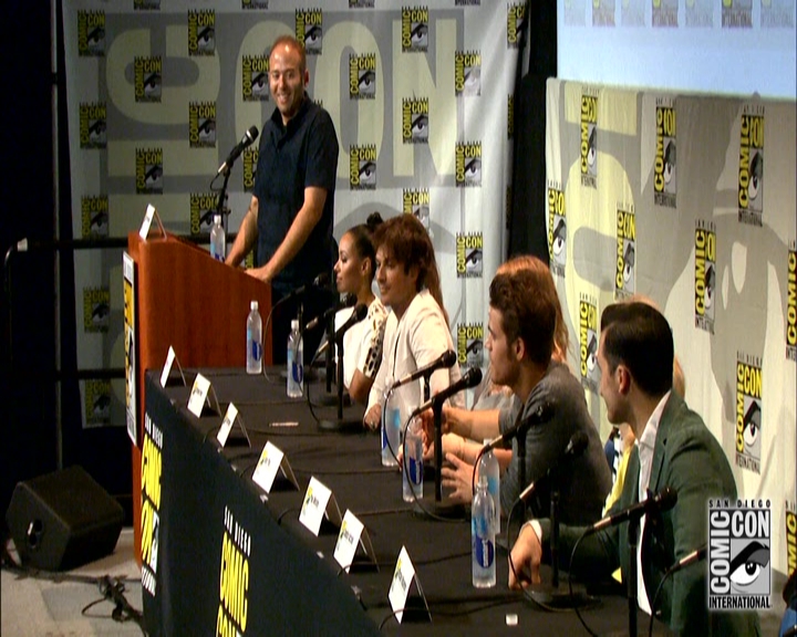 VampireDiariesWorld-dot-nl_S7-dvdextra-2015ComicConPanel0754.jpg