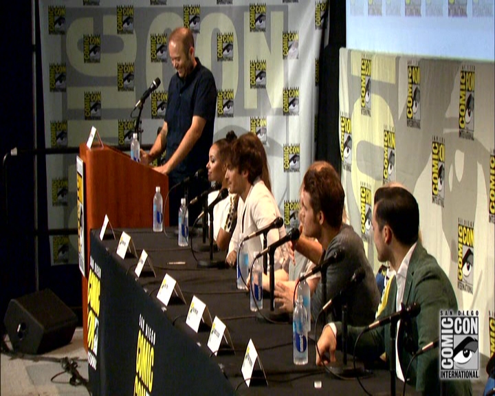 VampireDiariesWorld-dot-nl_S7-dvdextra-2015ComicConPanel0756.jpg