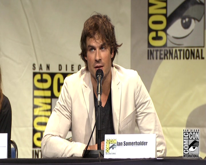 VampireDiariesWorld-dot-nl_S7-dvdextra-2015ComicConPanel0772.jpg