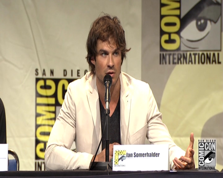 VampireDiariesWorld-dot-nl_S7-dvdextra-2015ComicConPanel0782.jpg