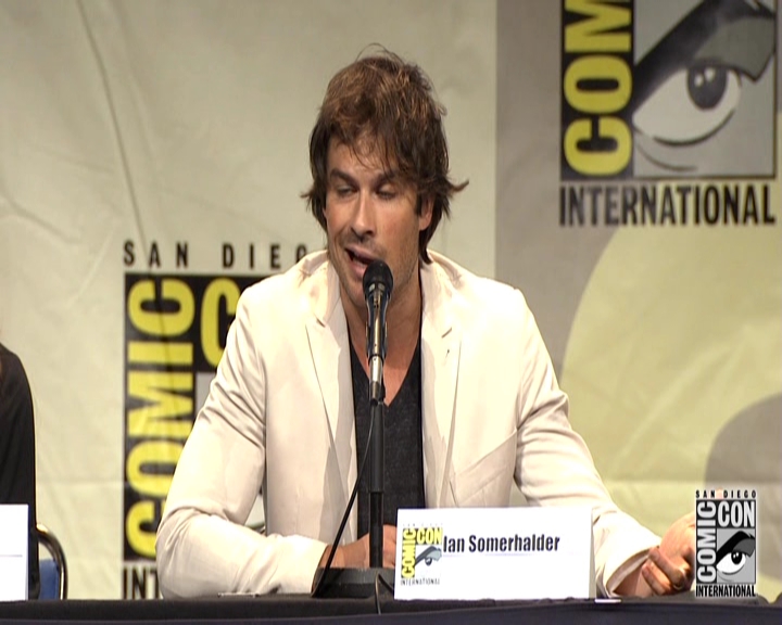 VampireDiariesWorld-dot-nl_S7-dvdextra-2015ComicConPanel0783.jpg