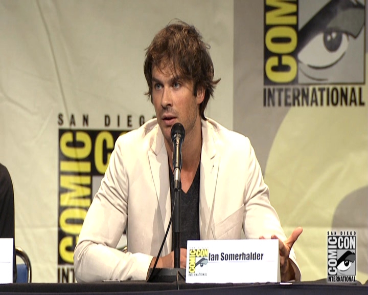 VampireDiariesWorld-dot-nl_S7-dvdextra-2015ComicConPanel0787.jpg