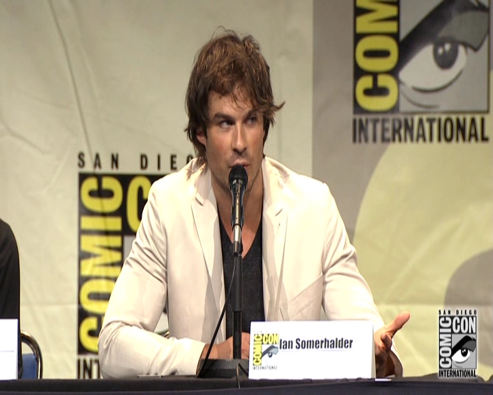 VampireDiariesWorld-dot-nl_S7-dvdextra-2015ComicConPanel0789.jpg