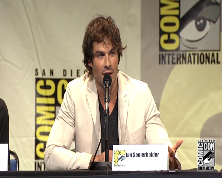 VampireDiariesWorld-dot-nl_S7-dvdextra-2015ComicConPanel0790.jpg