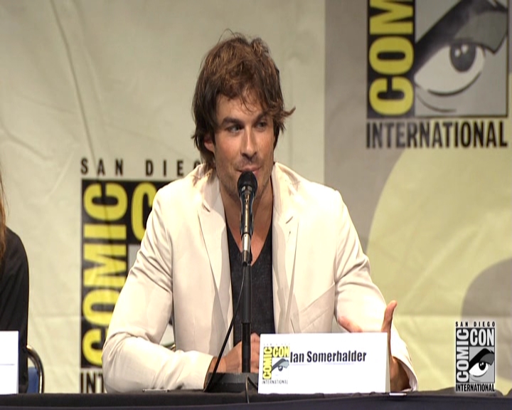 VampireDiariesWorld-dot-nl_S7-dvdextra-2015ComicConPanel0791.jpg