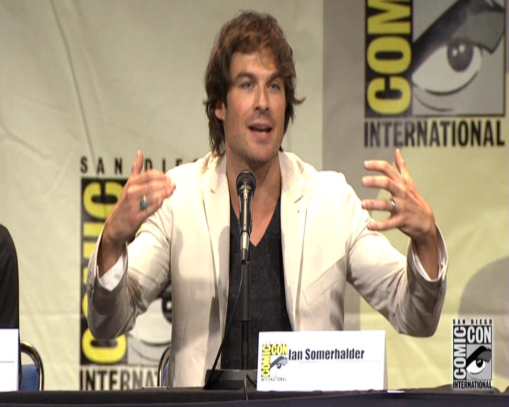 VampireDiariesWorld-dot-nl_S7-dvdextra-2015ComicConPanel0792.jpg