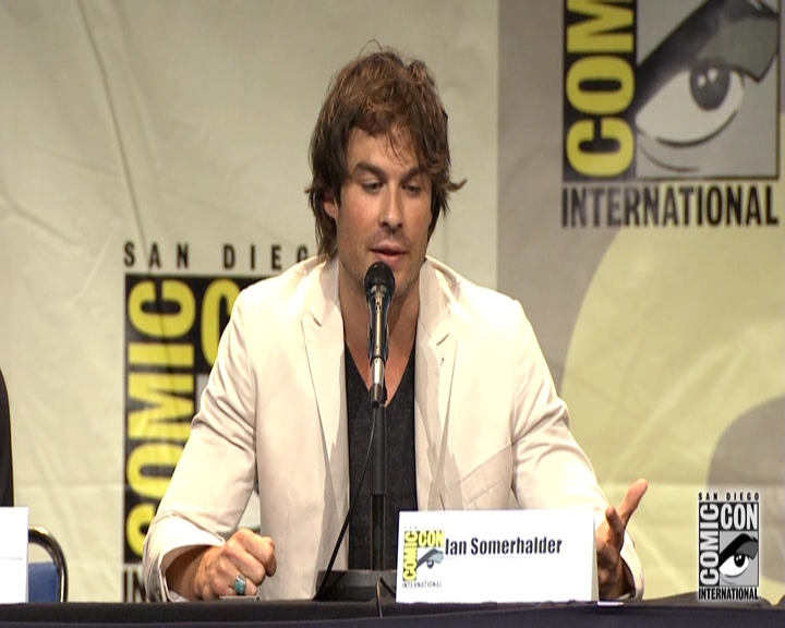 VampireDiariesWorld-dot-nl_S7-dvdextra-2015ComicConPanel0797.jpg