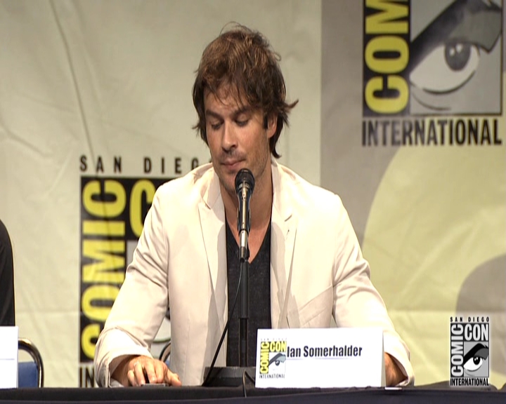 VampireDiariesWorld-dot-nl_S7-dvdextra-2015ComicConPanel0798.jpg