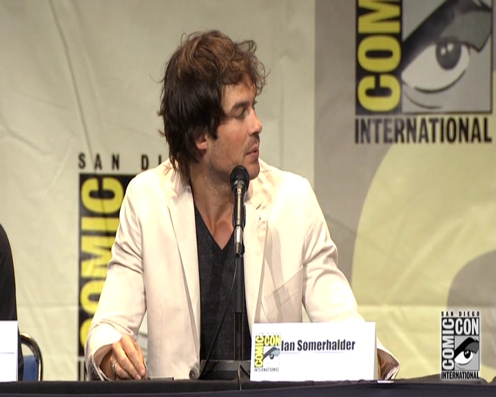 VampireDiariesWorld-dot-nl_S7-dvdextra-2015ComicConPanel0800.jpg