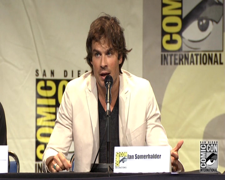 VampireDiariesWorld-dot-nl_S7-dvdextra-2015ComicConPanel0806.jpg