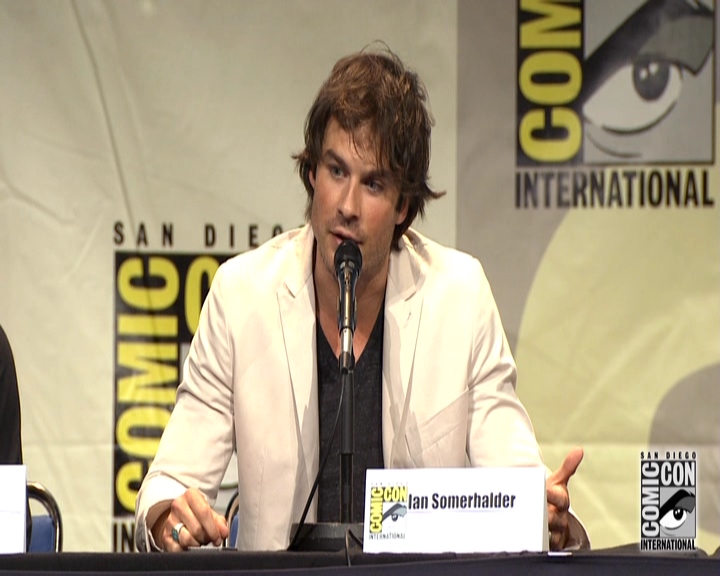 VampireDiariesWorld-dot-nl_S7-dvdextra-2015ComicConPanel0807.jpg