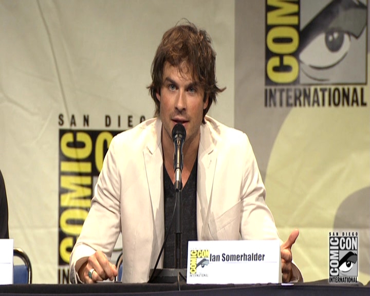 VampireDiariesWorld-dot-nl_S7-dvdextra-2015ComicConPanel0808.jpg