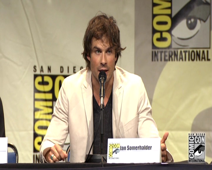 VampireDiariesWorld-dot-nl_S7-dvdextra-2015ComicConPanel0809.jpg