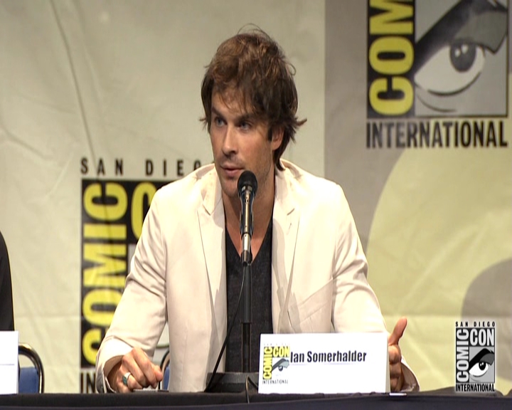 VampireDiariesWorld-dot-nl_S7-dvdextra-2015ComicConPanel0810.jpg