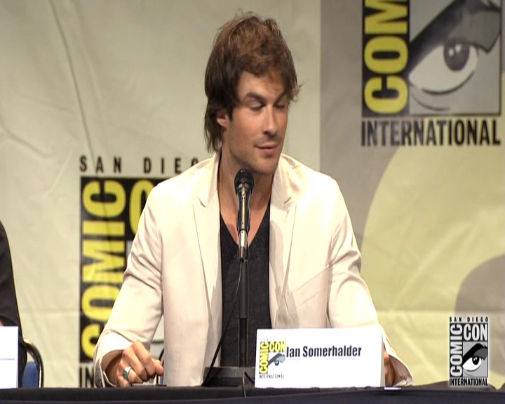 VampireDiariesWorld-dot-nl_S7-dvdextra-2015ComicConPanel0811.jpg