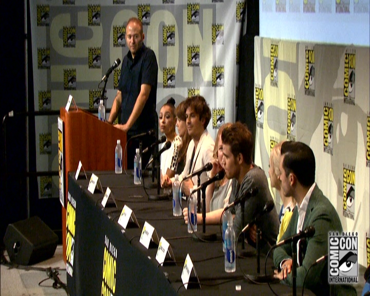 VampireDiariesWorld-dot-nl_S7-dvdextra-2015ComicConPanel0812.jpg