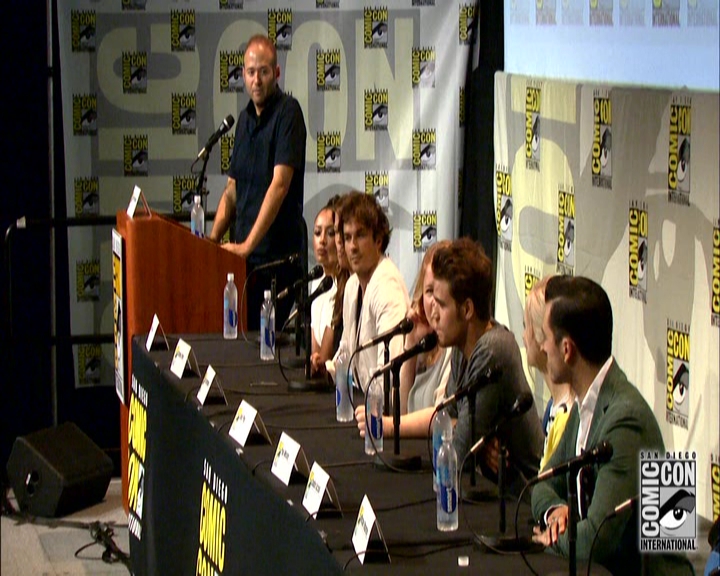 VampireDiariesWorld-dot-nl_S7-dvdextra-2015ComicConPanel0814.jpg