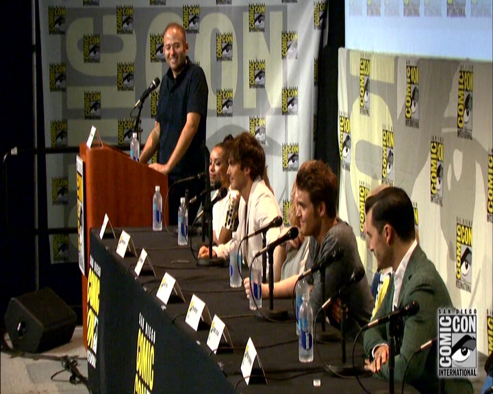 VampireDiariesWorld-dot-nl_S7-dvdextra-2015ComicConPanel0822.jpg