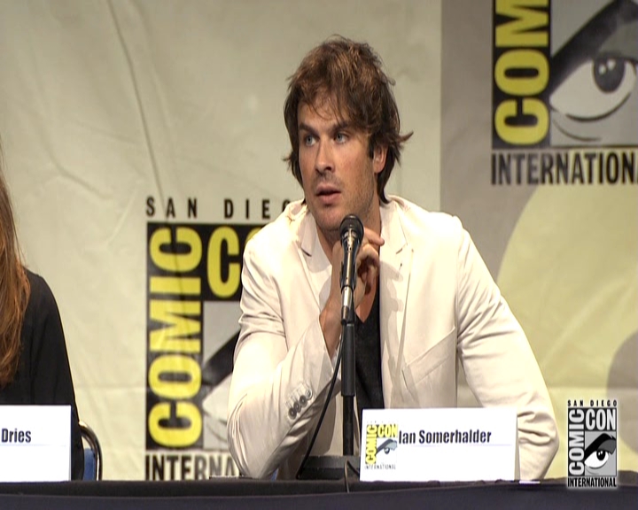 VampireDiariesWorld-dot-nl_S7-dvdextra-2015ComicConPanel0873.jpg