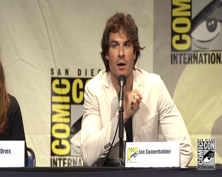 VampireDiariesWorld-dot-nl_S7-dvdextra-2015ComicConPanel0877.jpg