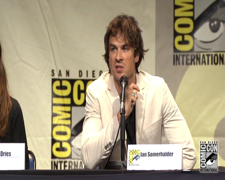 VampireDiariesWorld-dot-nl_S7-dvdextra-2015ComicConPanel0879.jpg