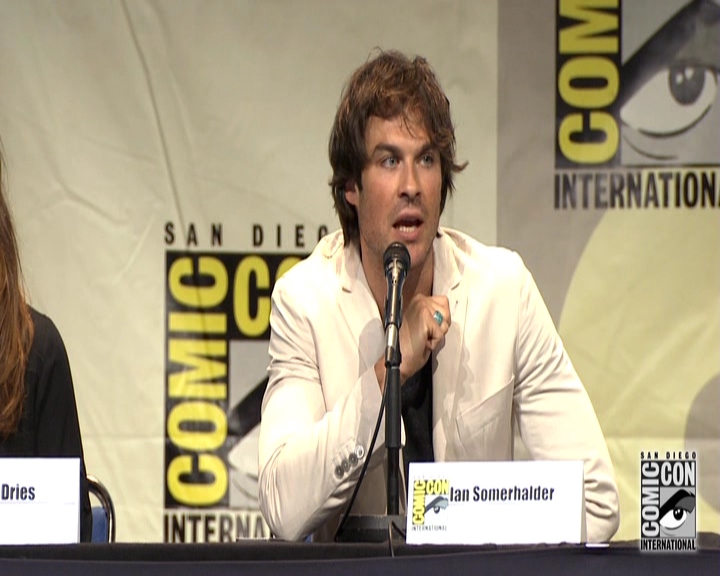 VampireDiariesWorld-dot-nl_S7-dvdextra-2015ComicConPanel0881.jpg