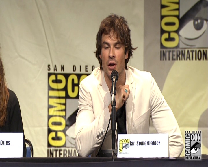 VampireDiariesWorld-dot-nl_S7-dvdextra-2015ComicConPanel0883.jpg