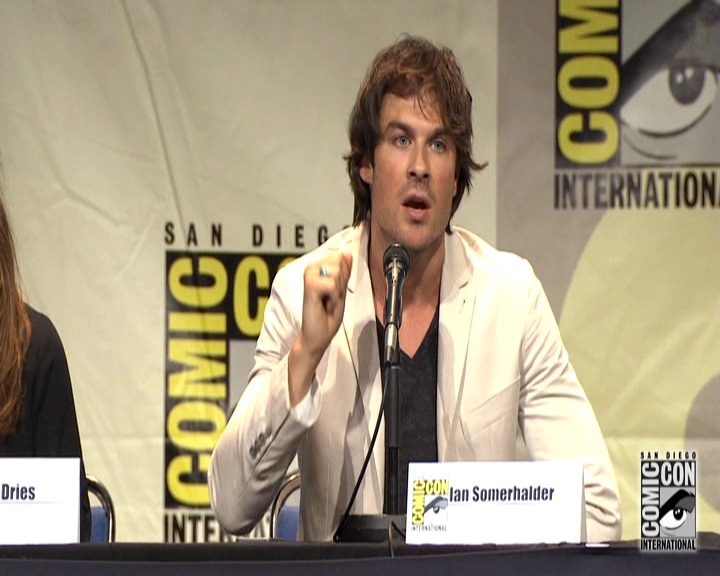 VampireDiariesWorld-dot-nl_S7-dvdextra-2015ComicConPanel0886.jpg