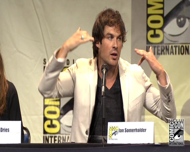 VampireDiariesWorld-dot-nl_S7-dvdextra-2015ComicConPanel0887.jpg