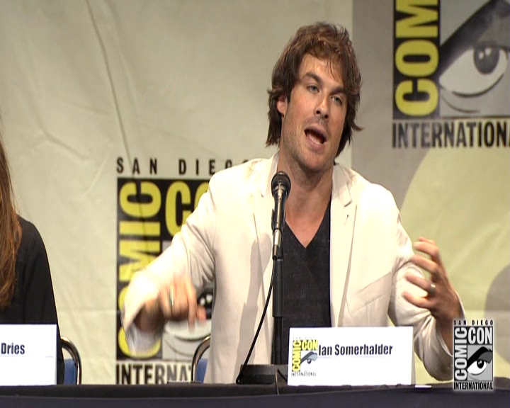 VampireDiariesWorld-dot-nl_S7-dvdextra-2015ComicConPanel0888.jpg