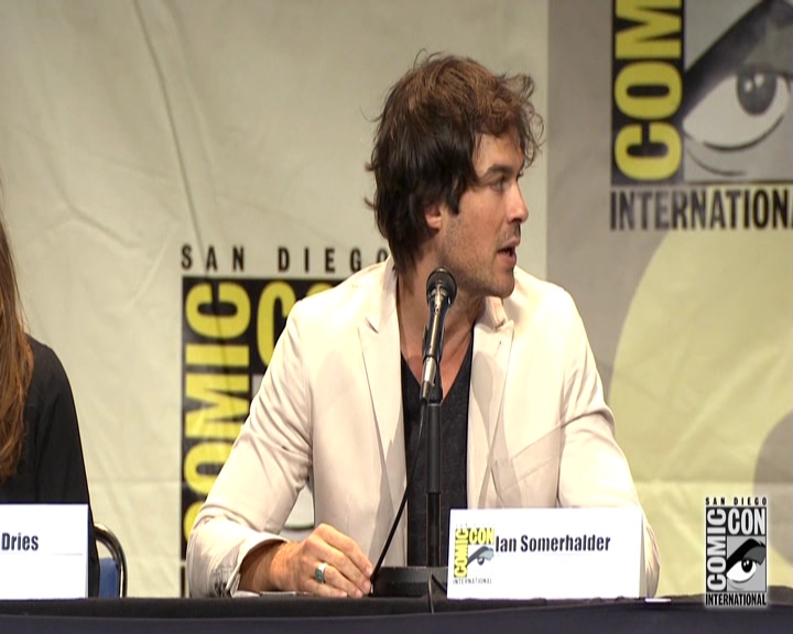 VampireDiariesWorld-dot-nl_S7-dvdextra-2015ComicConPanel0894.jpg