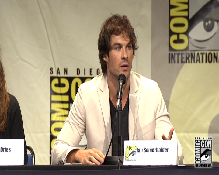 VampireDiariesWorld-dot-nl_S7-dvdextra-2015ComicConPanel0895.jpg