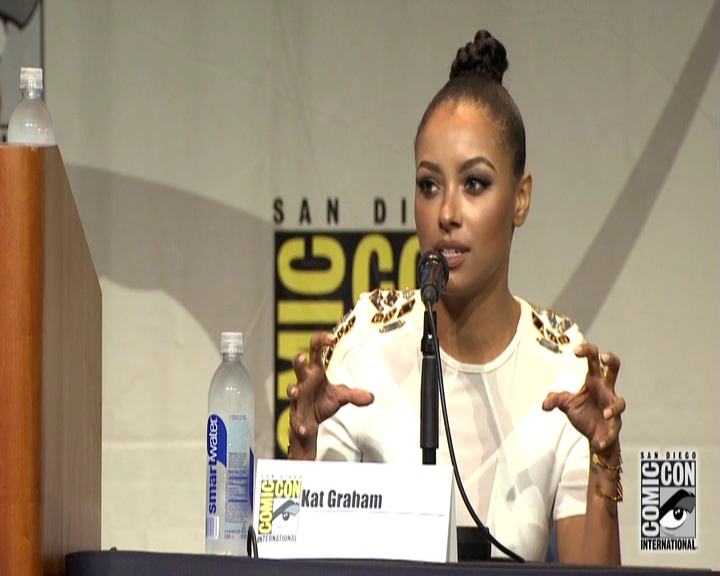 VampireDiariesWorld-dot-nl_S7-dvdextra-2015ComicConPanel0923.jpg