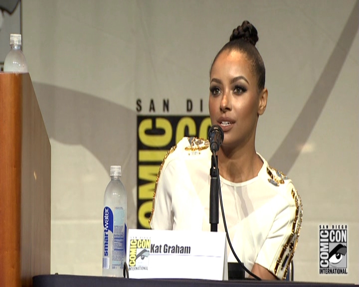 VampireDiariesWorld-dot-nl_S7-dvdextra-2015ComicConPanel0938.jpg