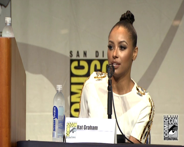 VampireDiariesWorld-dot-nl_S7-dvdextra-2015ComicConPanel0939.jpg