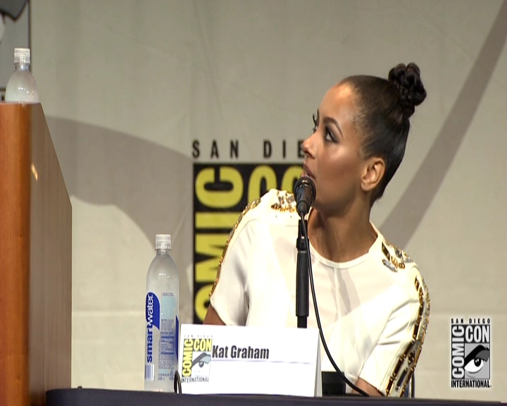 VampireDiariesWorld-dot-nl_S7-dvdextra-2015ComicConPanel0940.jpg