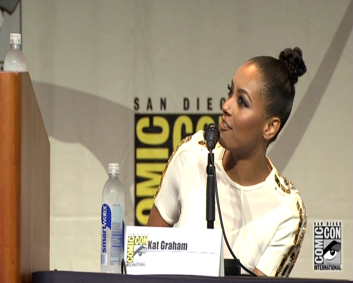 VampireDiariesWorld-dot-nl_S7-dvdextra-2015ComicConPanel0941.jpg