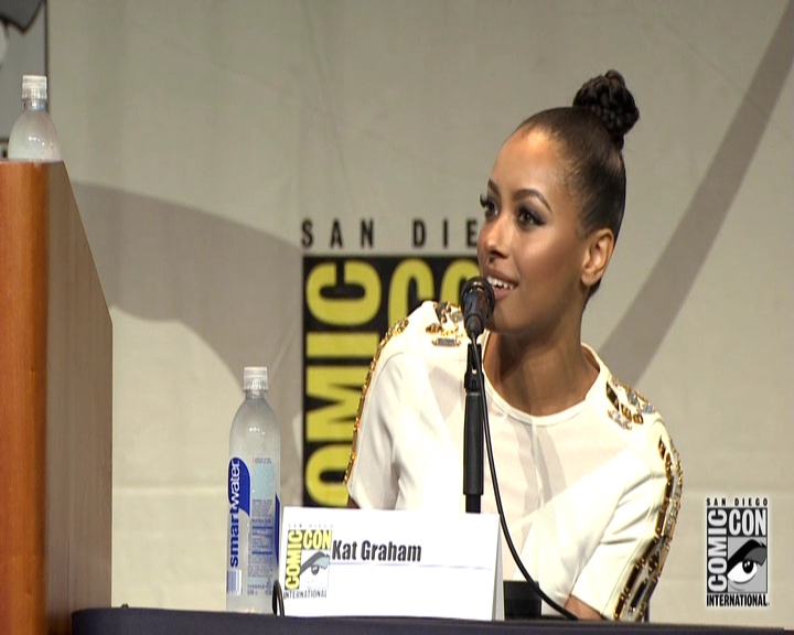 VampireDiariesWorld-dot-nl_S7-dvdextra-2015ComicConPanel0946.jpg