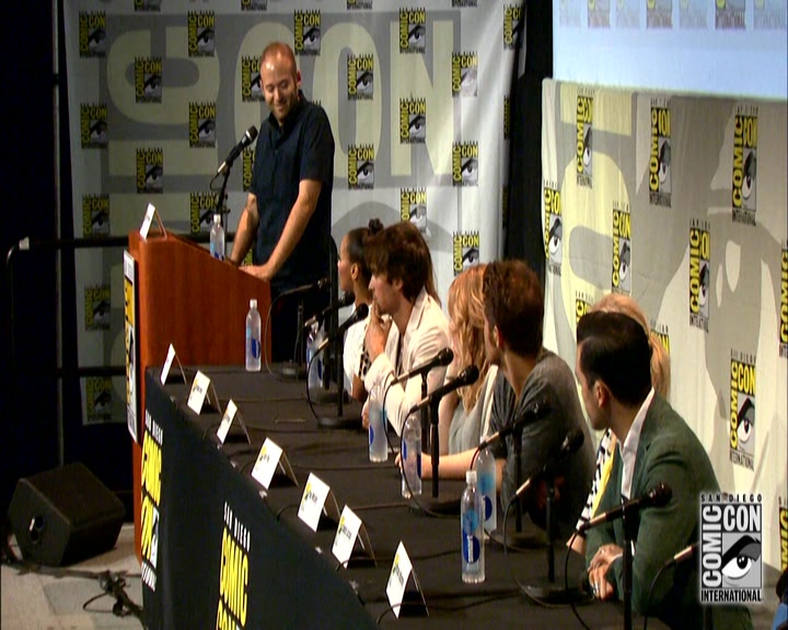 VampireDiariesWorld-dot-nl_S7-dvdextra-2015ComicConPanel0947.jpg