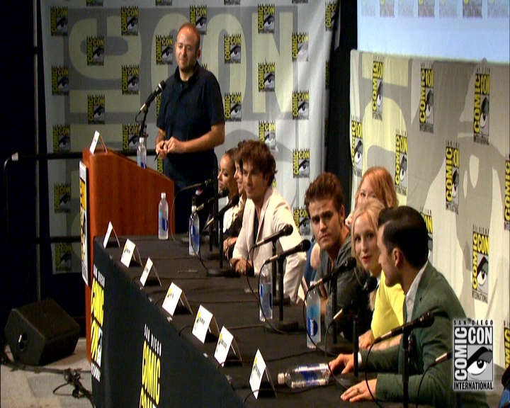 VampireDiariesWorld-dot-nl_S7-dvdextra-2015ComicConPanel1190.jpg