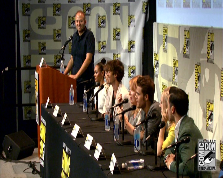 VampireDiariesWorld-dot-nl_S7-dvdextra-2015ComicConPanel1317.jpg