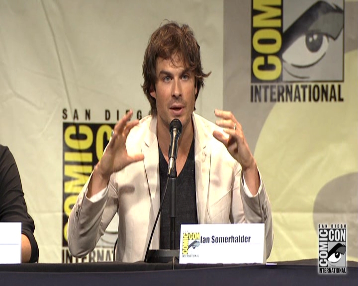 VampireDiariesWorld-dot-nl_S7-dvdextra-2015ComicConPanel1392.jpg