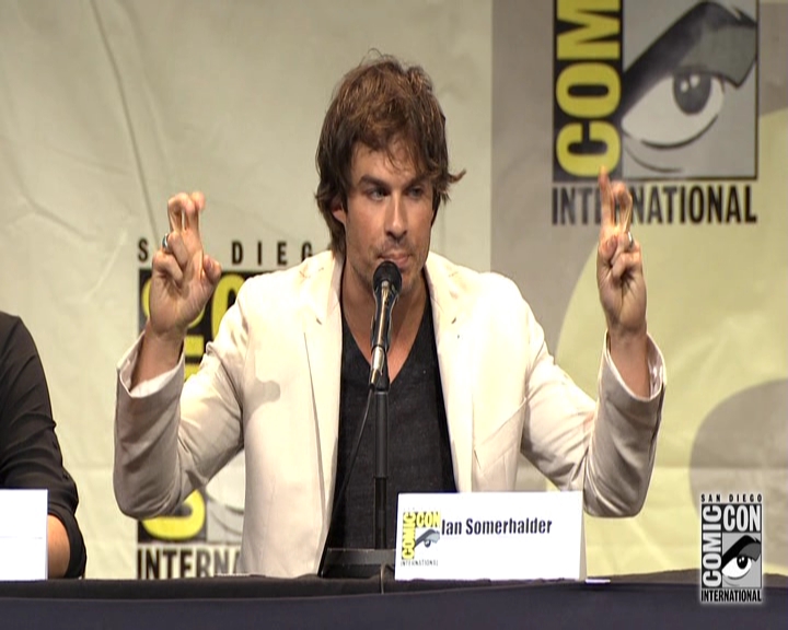 VampireDiariesWorld-dot-nl_S7-dvdextra-2015ComicConPanel1395.jpg